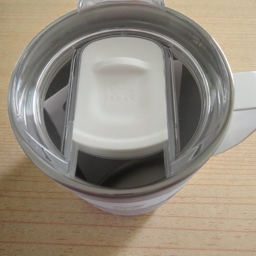 The Stanley Stay-Hot Camp Mug,24 oz, White Gold Frost,NWT, No box - Picture 10 of 11